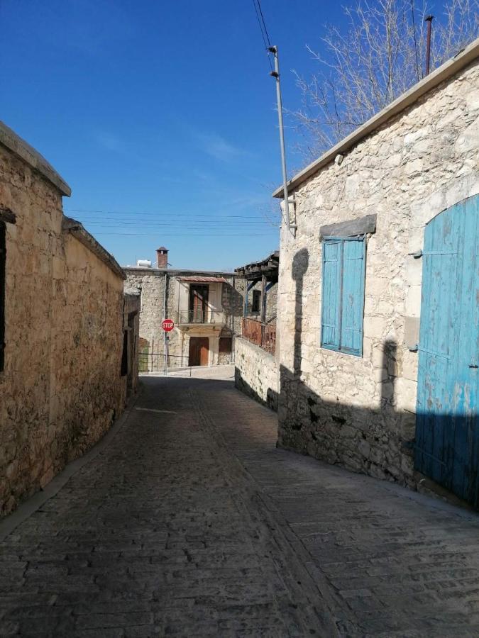 Villa Angela Dhrousha Exterior photo