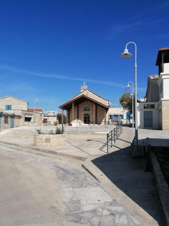 Villa Angela Dhrousha Exterior photo