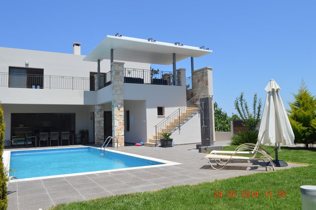 Villa Angela Dhrousha Exterior photo