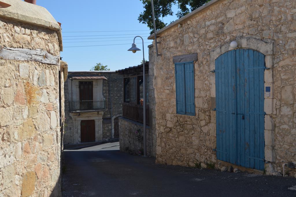Villa Angela Dhrousha Exterior photo